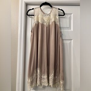 Umgee Lace Trim Dress size Small